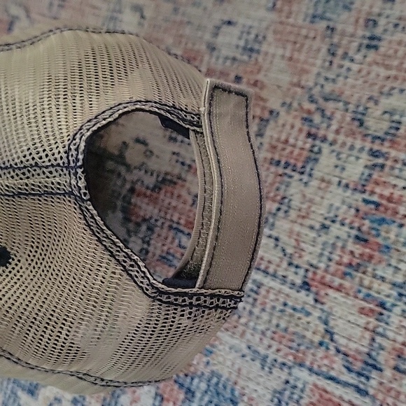 Hat - Picture 4 of 7